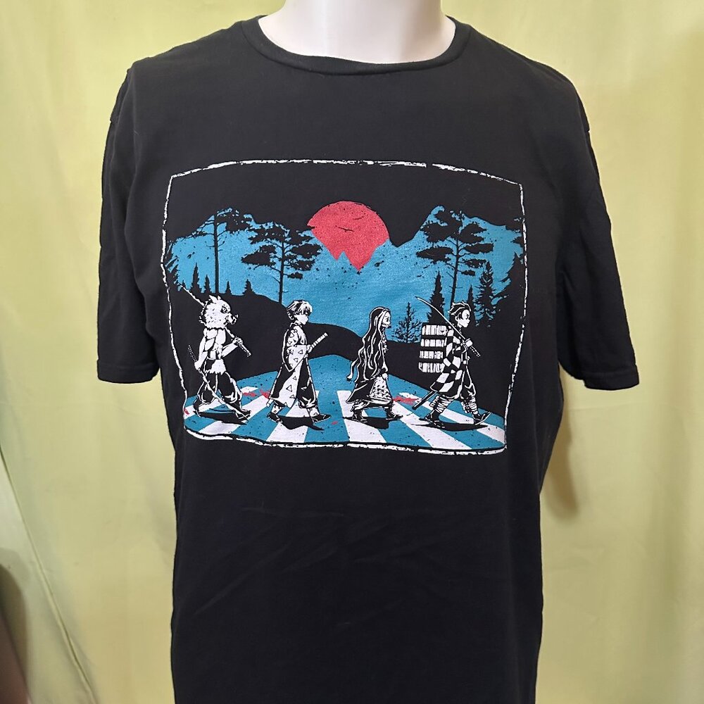Demon Slayer Men's Black T Shirt Size Large Nezuko Kamado Muzan Kibutsuji Tanjir